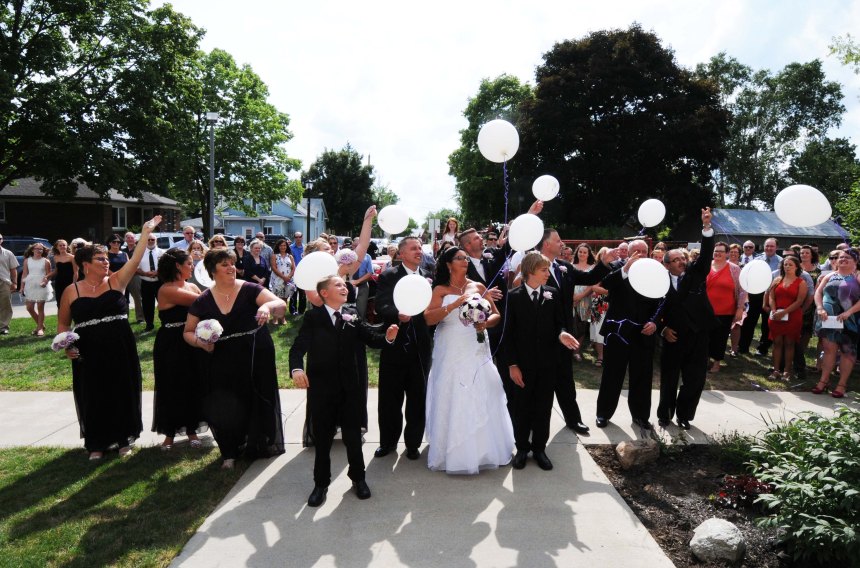 Wedding photographers London Ontario. Columbia Photos is wedding photography based in London Ontario. Owner and pro photographer is Phil Vanderpost.