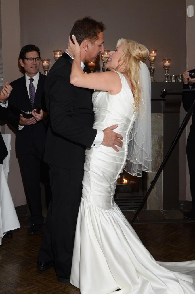 Wedding photographers London Ontario. Columbia Photos is wedding photography based in London Ontario. Owner and pro photographer is Phil Vanderpost.