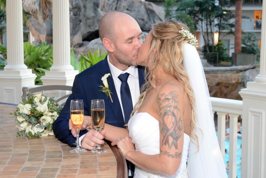 Wedding photographers London Ontario. Columbia Photos is wedding photography based in London Ontario. Owner and pro photographer is Phil Vanderpost.