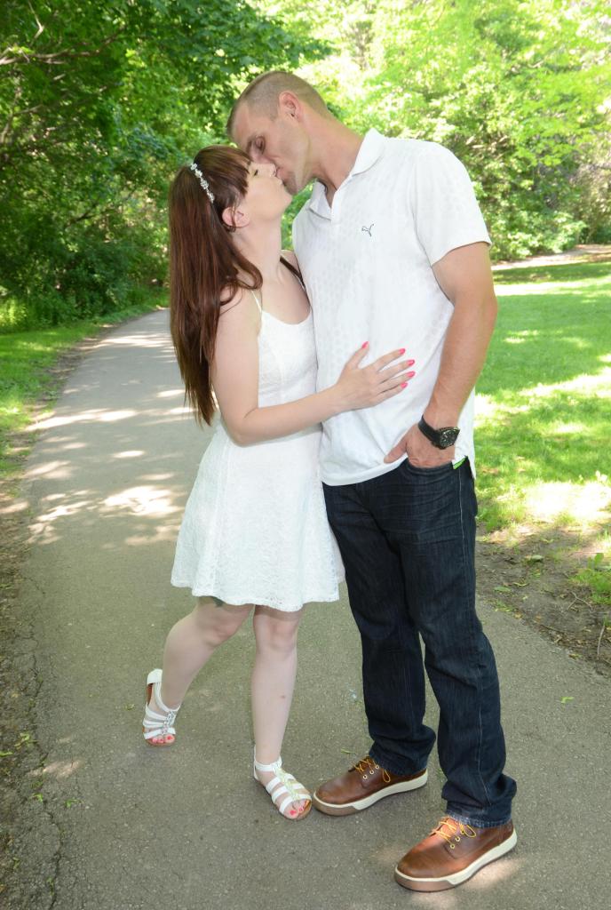 Wedding photographers London Ontario. Columbia Photos is wedding photography based in London Ontario. Owner and pro photographer is Phil Vanderpost.