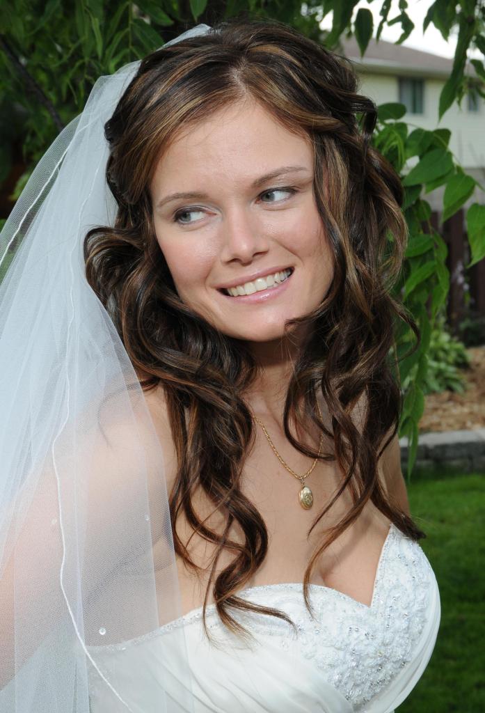 Wedding photographers London Ontario. Columbia Photos is wedding photography based in London Ontario. Owner and pro photographer is Phil Vanderpost.