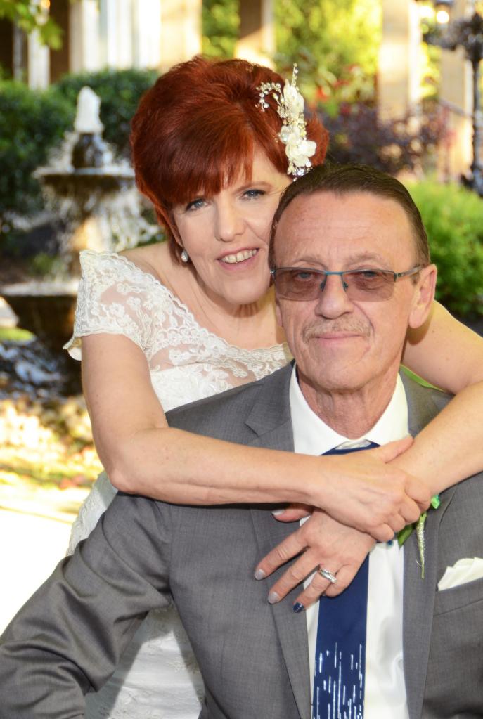 Wedding photographers London Ontario. Great country wedding photos by Columbia Photos.