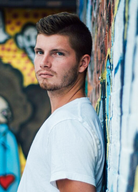 Wedding photographers London Ontario. Columbia Photos is wedding photography based in London Ontario. Owner and pro photographer is Phil Vanderpost.