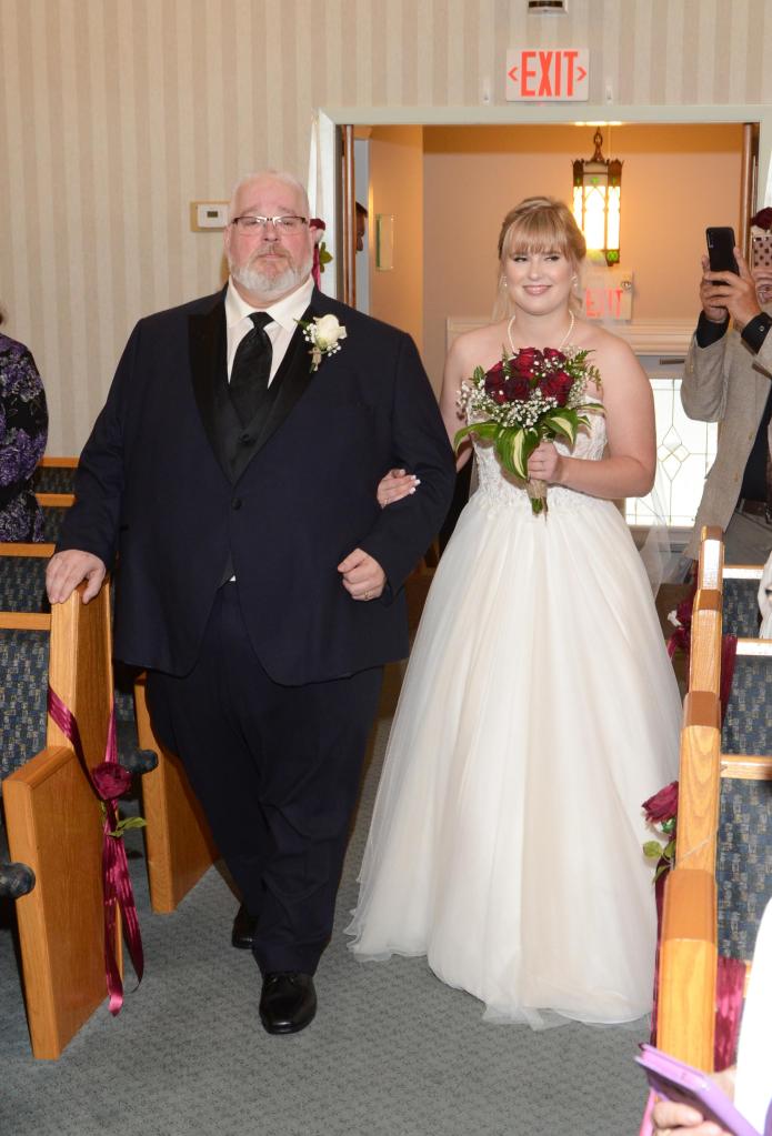 Wedding photographers London Ontario. Great country wedding photos by Columbia Photos.