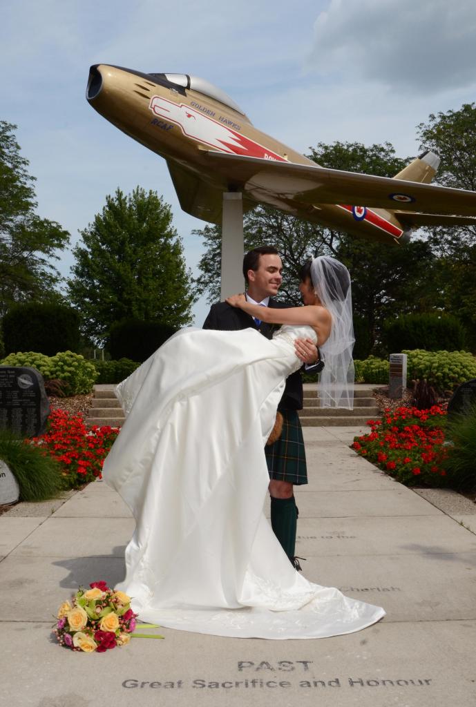 Wedding photographers London Ontario. Columbia Photos is wedding photography studio based in London, Ontario. Photographer is Phil Vanderpost