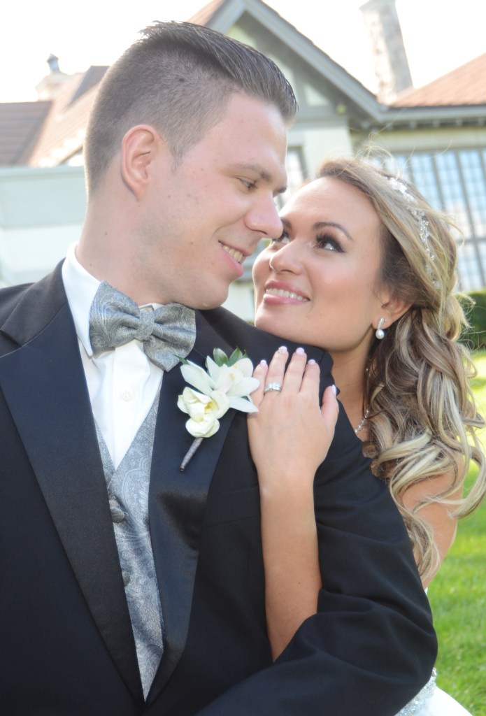 Wedding photographers London Ontario. Columbia Photos is wedding photography based in London Ontario. Owner and pro photographer is Phil Vanderpost.