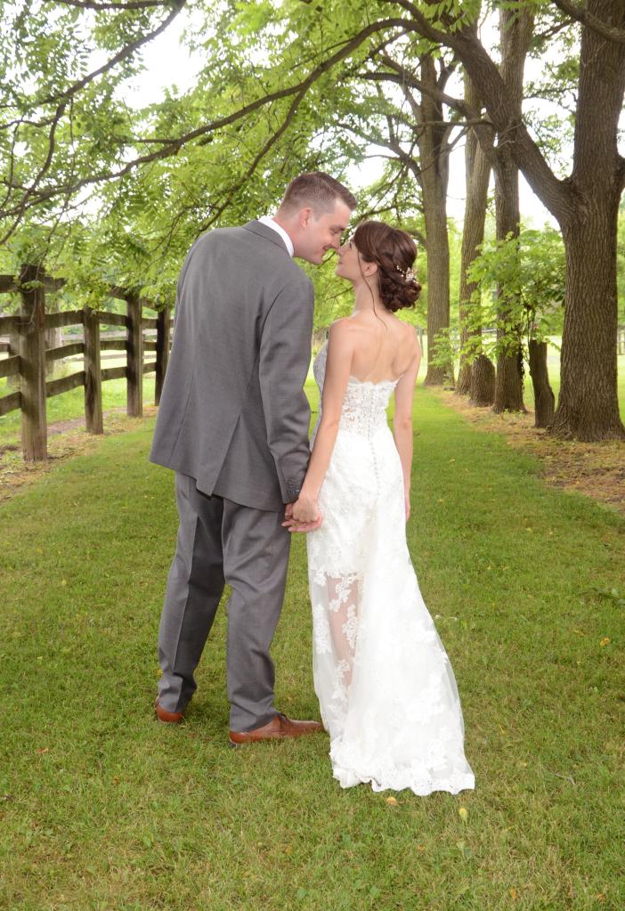 Wedding photographers London Ontario. Columbia Photos is wedding photography studio based in London, Ontario. Photographer is Phil Vanderpost