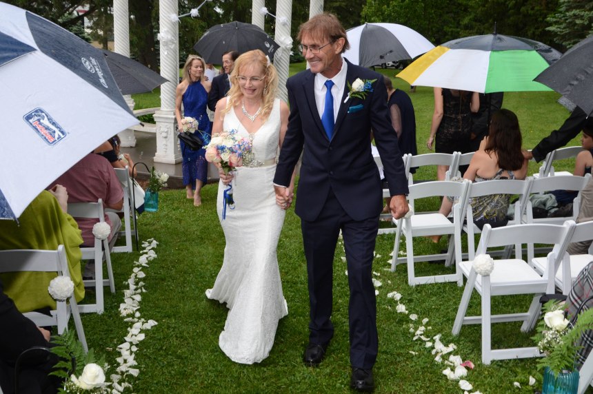Wedding photographers London Ontario. Columbia Photos is wedding photography based in London Ontario. Owner and pro photographer is Phil Vanderpost.