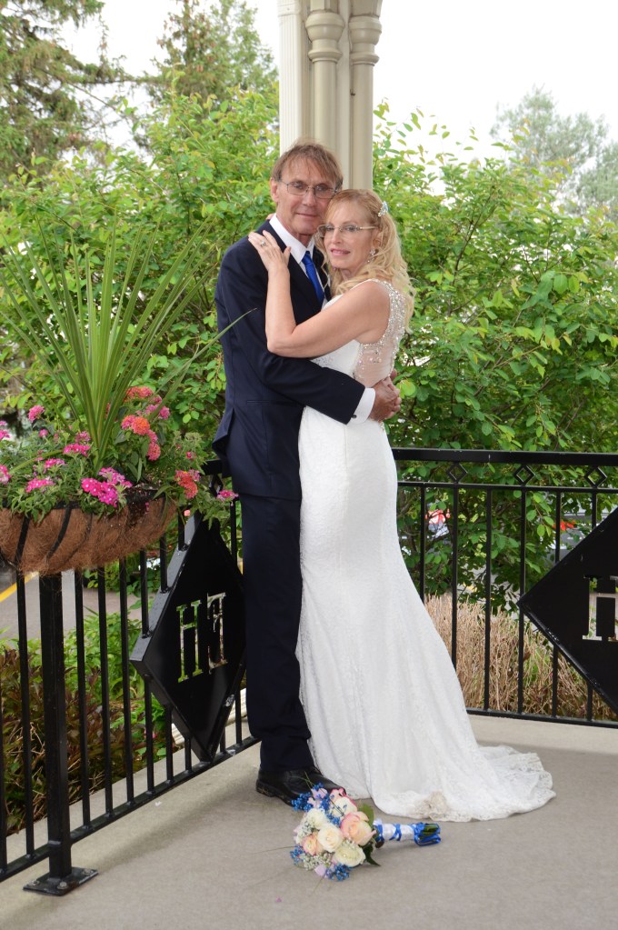 Wedding photographers London Ontario. Columbia Photos is wedding photography based in London Ontario. Owner and pro photographer is Phil Vanderpost.