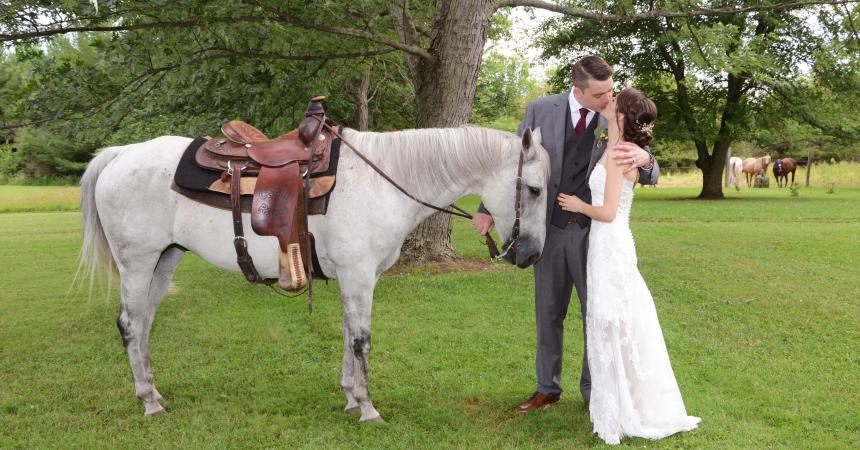 Wedding photographers London Ontario. Columbia Photos is wedding photography studio based in London, Ontario. Photographer is Phil Vanderpost