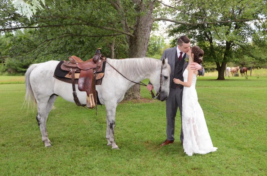 Wedding photographers London Ontario. Columbia Photos is wedding photography studio based in London, Ontario. Photographer is Phil Vanderpost