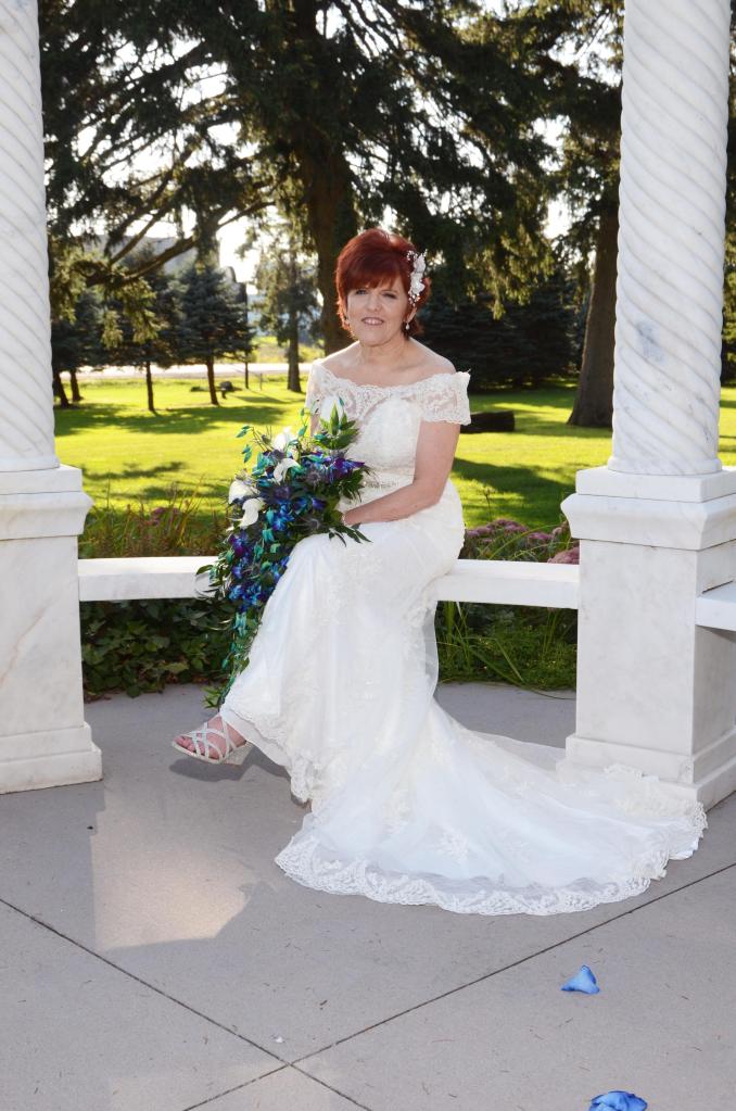 Wedding photographers London Ontario. Great country wedding photos by Columbia Photos.