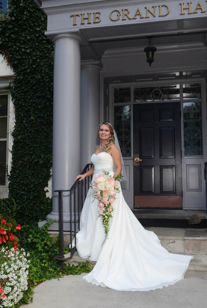 Wedding photographers London Ontario. Columbia Photos is wedding photography based in London Ontario. Owner and pro photographer is Phil Vanderpost.