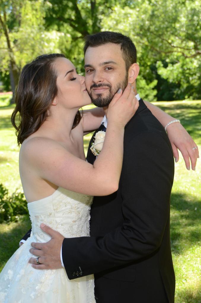 Wedding photographers London, Ontario. Columbia Photos is wedding photography based in London, Ontario.