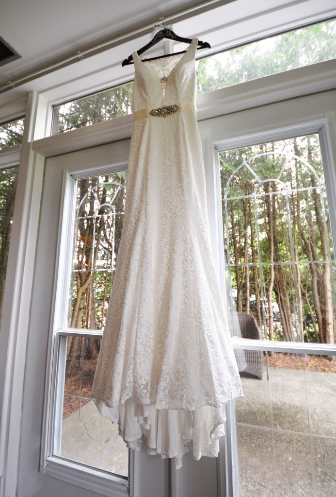 London Ontario Wedding Photographers. Wedding photographers London Ontario. Columbia Photos is wedding photography based in London Ontario. Owner and pro photographer is Phil Vanderpost.