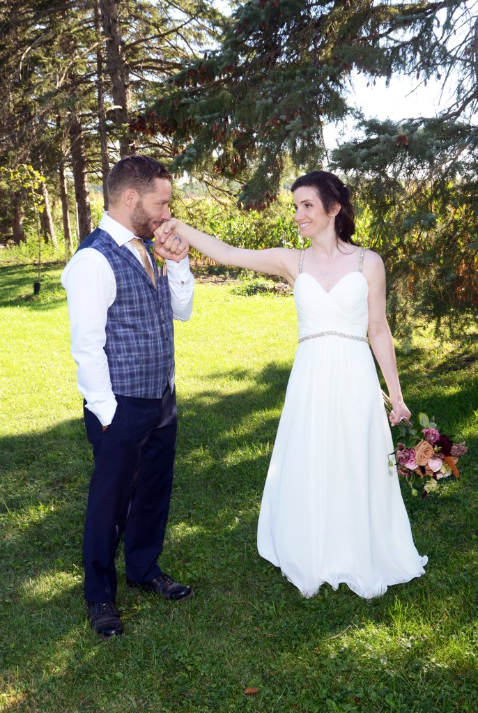 Wedding photographers London Ontario. Columbia Photos is wedding photography based in London Ontario. Owner and pro photographer is Phil Vanderpost.