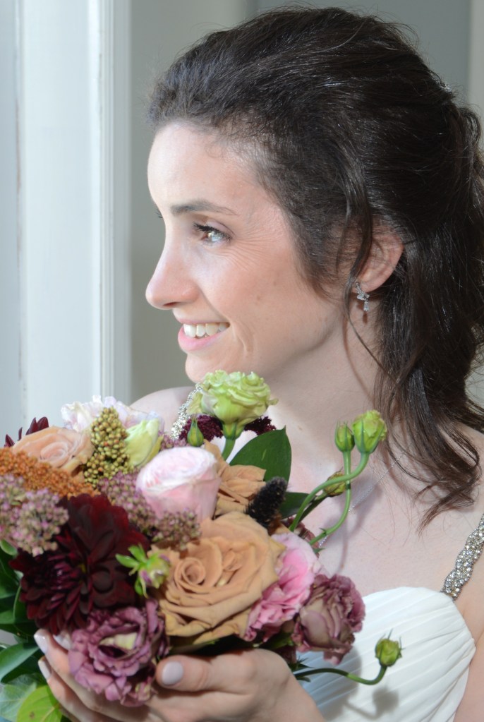 Wedding photographers London Ontario. Columbia Photos is wedding photography based in London Ontario. Owner and pro photographer is Phil Vanderpost.