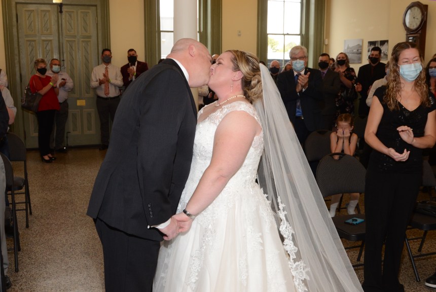 Wedding photographers London Ontario. Columbia Photos is wedding photography based in London Ontario. Owner and pro photographer is Phil Vanderpost.