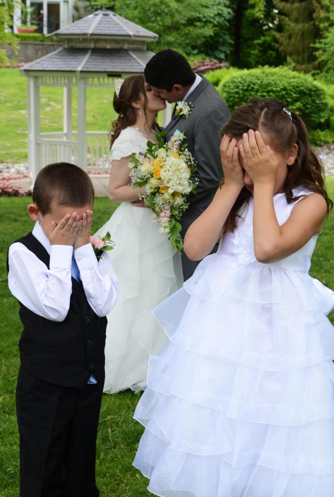 Wedding photographers London Ontario. Columbia Photos is wedding photography based in London Ontario. Owner and pro photographer is Phil Vanderpost.