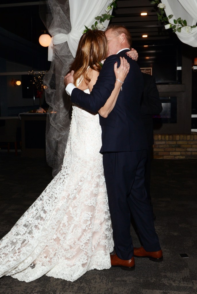Wedding photographers London Ontario. Columbia Photos is wedding photography based in London Ontario. Owner and pro photographer is Phil Vanderpost.