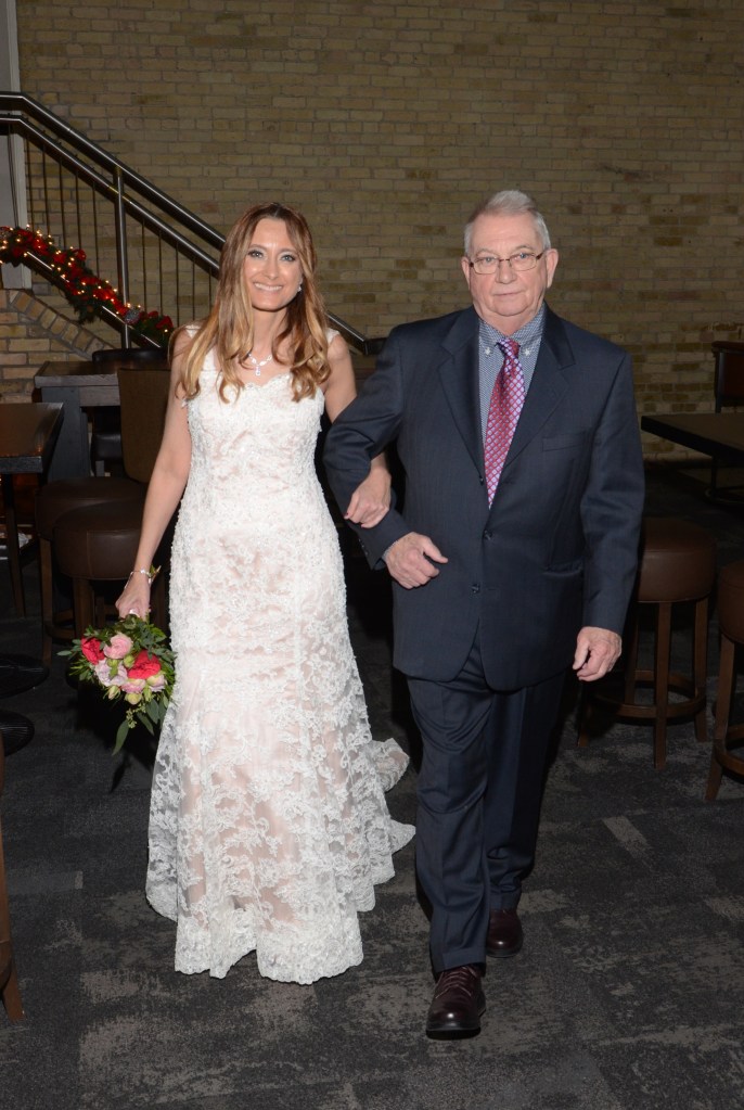 Wedding photographers London Ontario. Columbia Photos is wedding photography based in London Ontario. Owner and pro photographer is Phil Vanderpost.