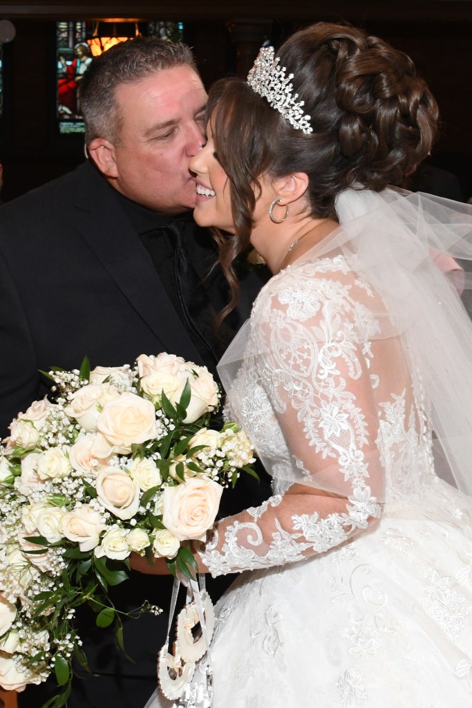 Beautiful wedding at The Metropolitan United Church by Columbia Photos