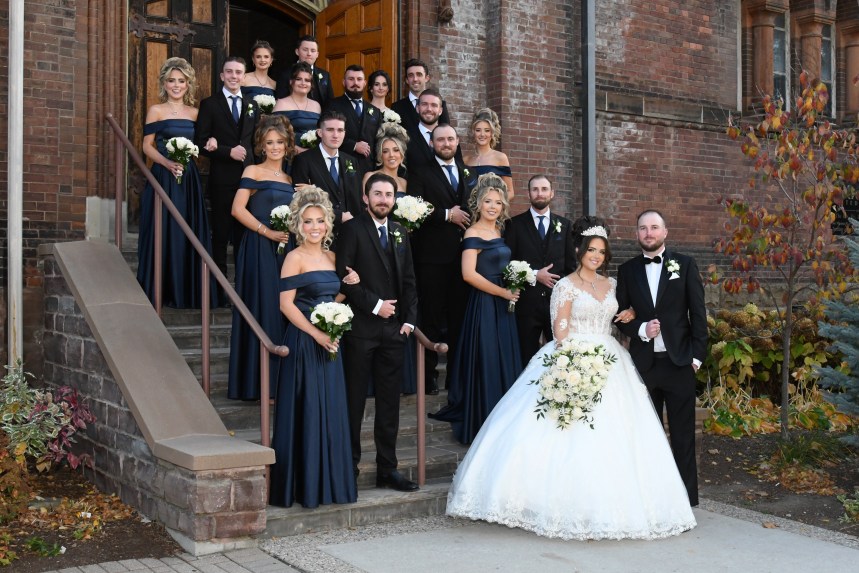 Beautiful wedding at The Metropolitan United church by Columbia Photos