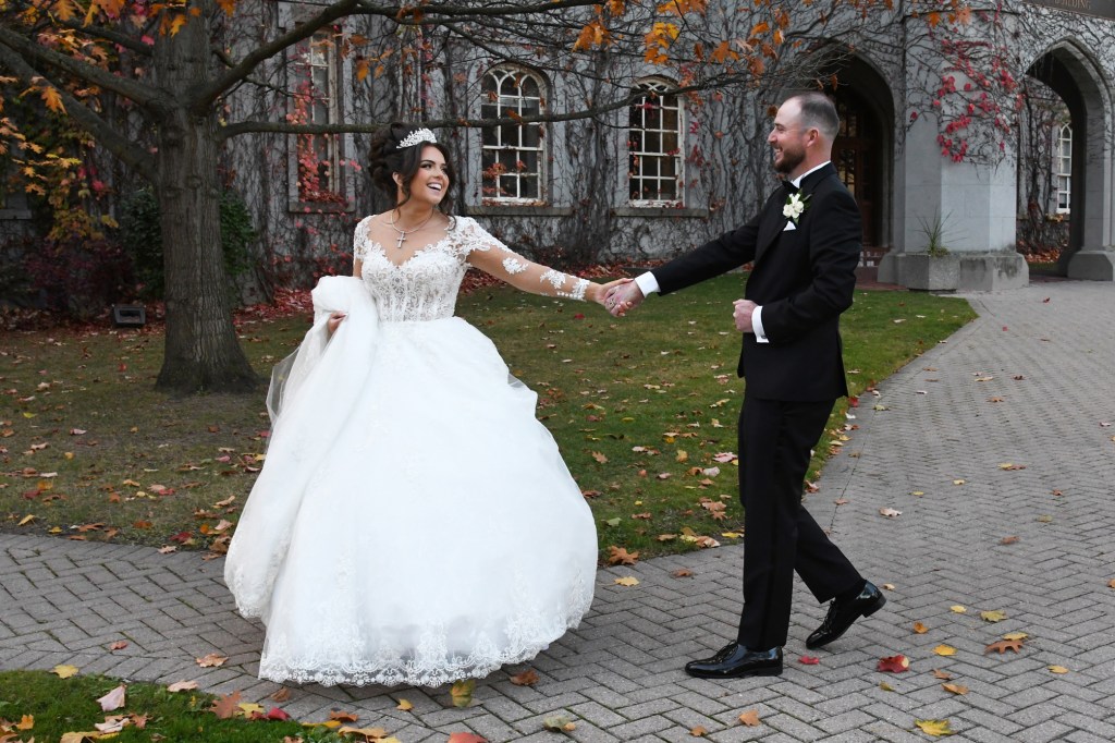 Beautiful wedding at The Old Courthouse by Columbia Photos