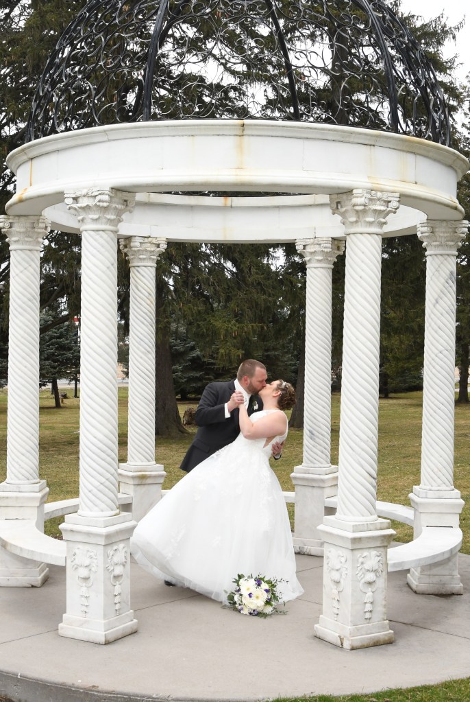 Wedding photography at the Elm Hurst Inn by Columbia Photos of London, Ontario