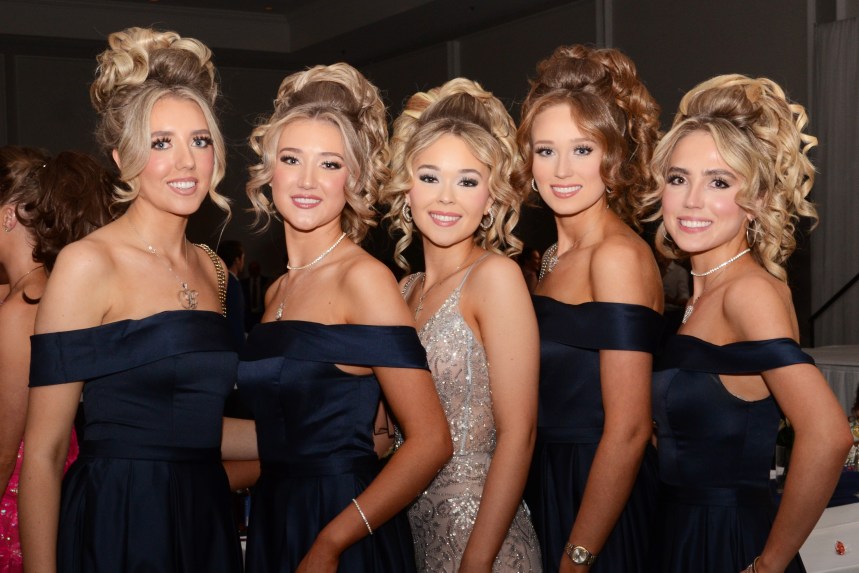 Elegant wedding reception at The Double Tree by Hilton by Columbia Photos