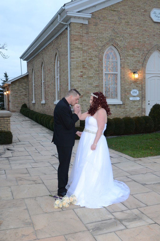 Wedding photographers London, Ontario. Columbia Photos is wedding photography based in London, Ontario.