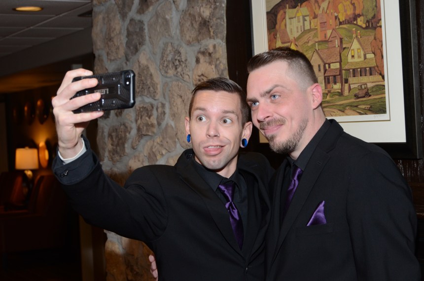 Wedding photographers London, Ontario. Columbia Photos is wedding photography based in London, Ontario.