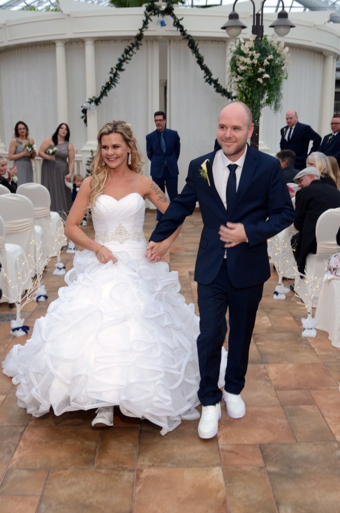 Wedding photographers London, Ontario. Columbia Photos is wedding photography based in London, Ontario.