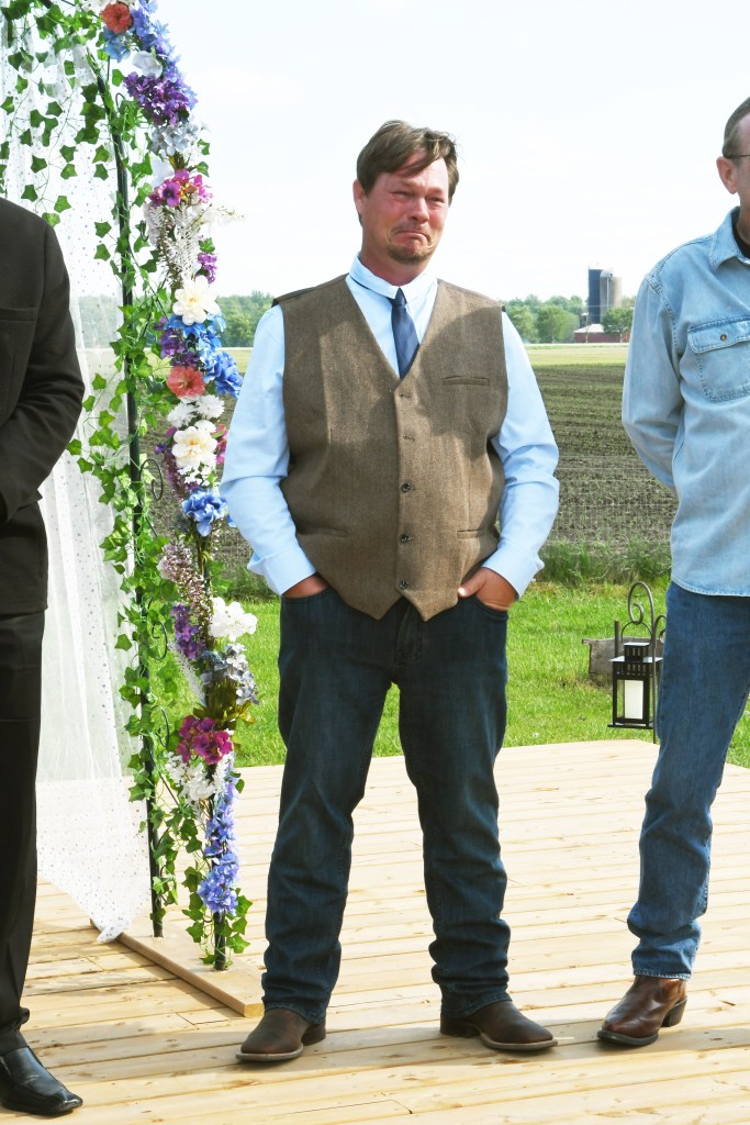 Lovely country wedding by Columbia Photos of London, Ontario.