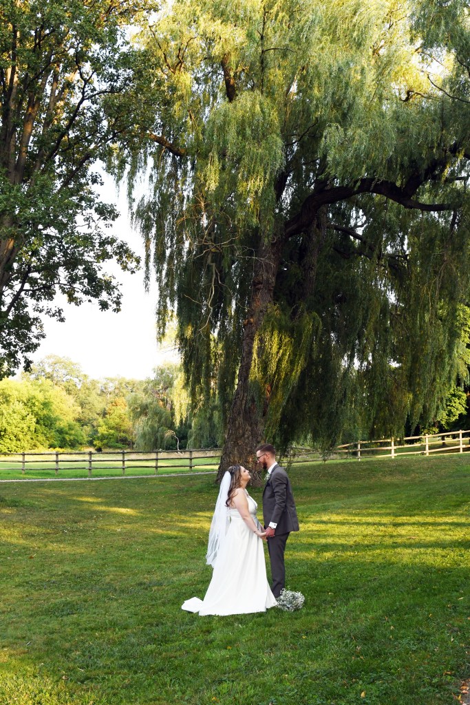 Beautiful Kiwanis Park wedding by Columbia Photos of London Ontario