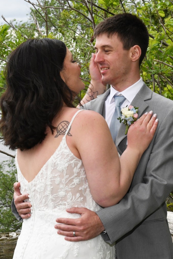 Beautiful wedding at Forest City National CC by Columbia Photos