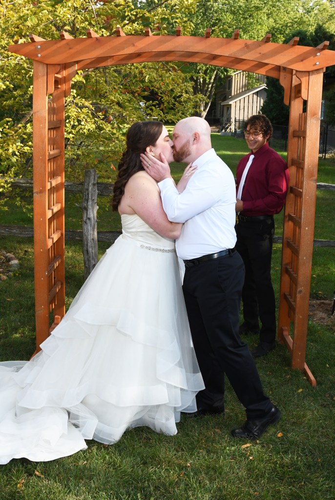 Beautiful Lambton Shores wedding by Columbia Photos of London Ontario