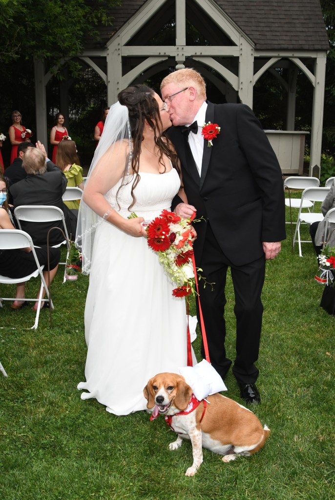 Beautiful wedding at Bellamere Winery and Event Centre by Columbia Photos of London Ontario