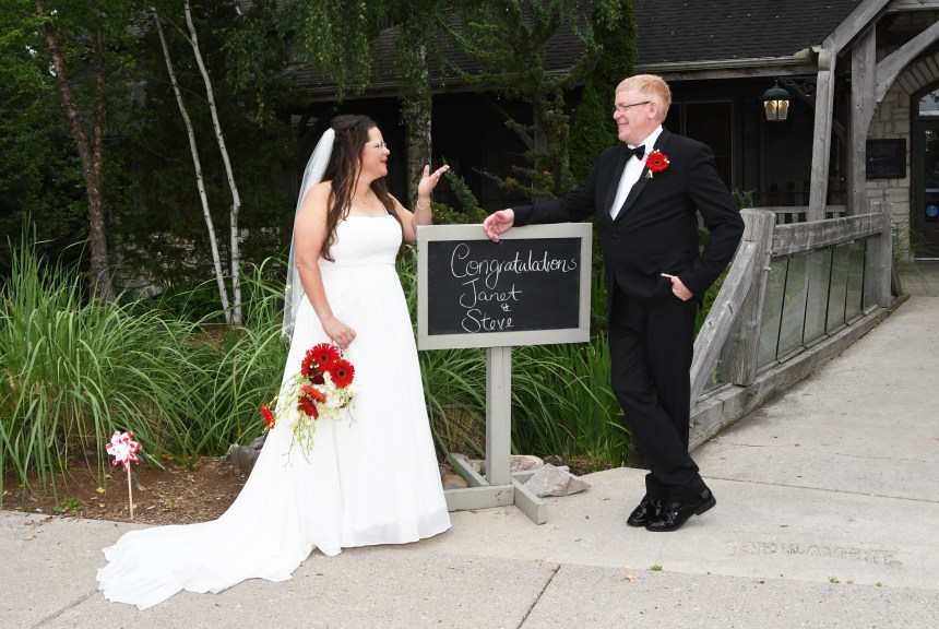 Beautiful wedding at Bellamere Winery and Event Centre by Columbia Photos of London Ontario
