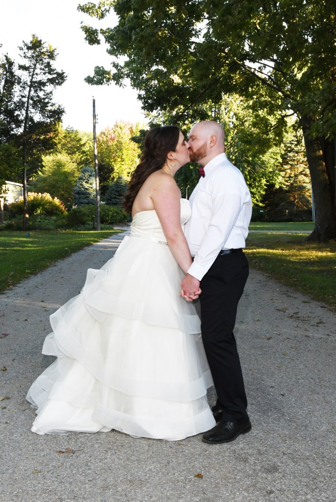 Beautiful Lambton Shores wedding by Columbia Photos of London Ontario