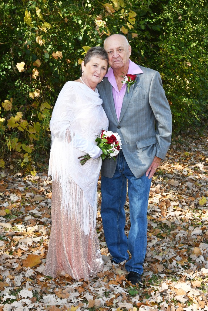 Beautiful wedding at Kiwanis Park by Columbia Photos of London Ontario