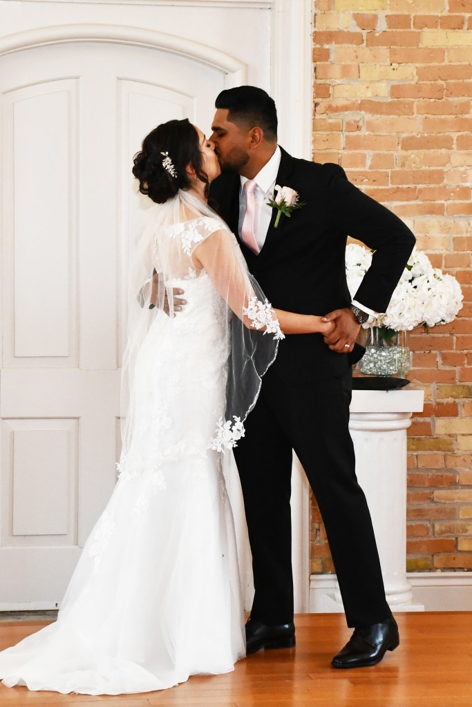 Beautiful Stoneridge Rose Chapel wedding by Columbia Photos of London Ontario