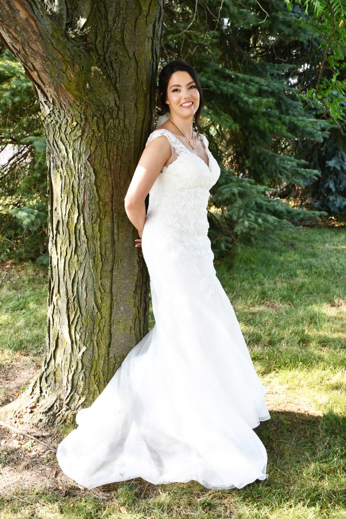 Beautiful Stoneridge Rose Chapel wedding by Columbia Photos of London Ontario