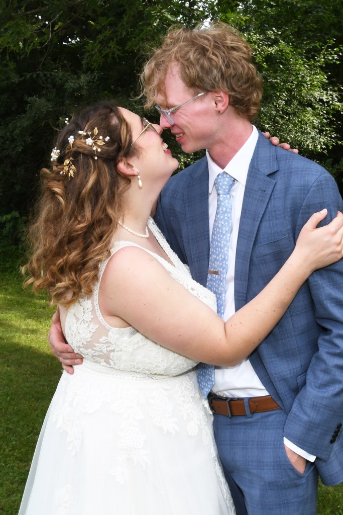 Beautiful country wedding by Columbia Photos of London Ontario