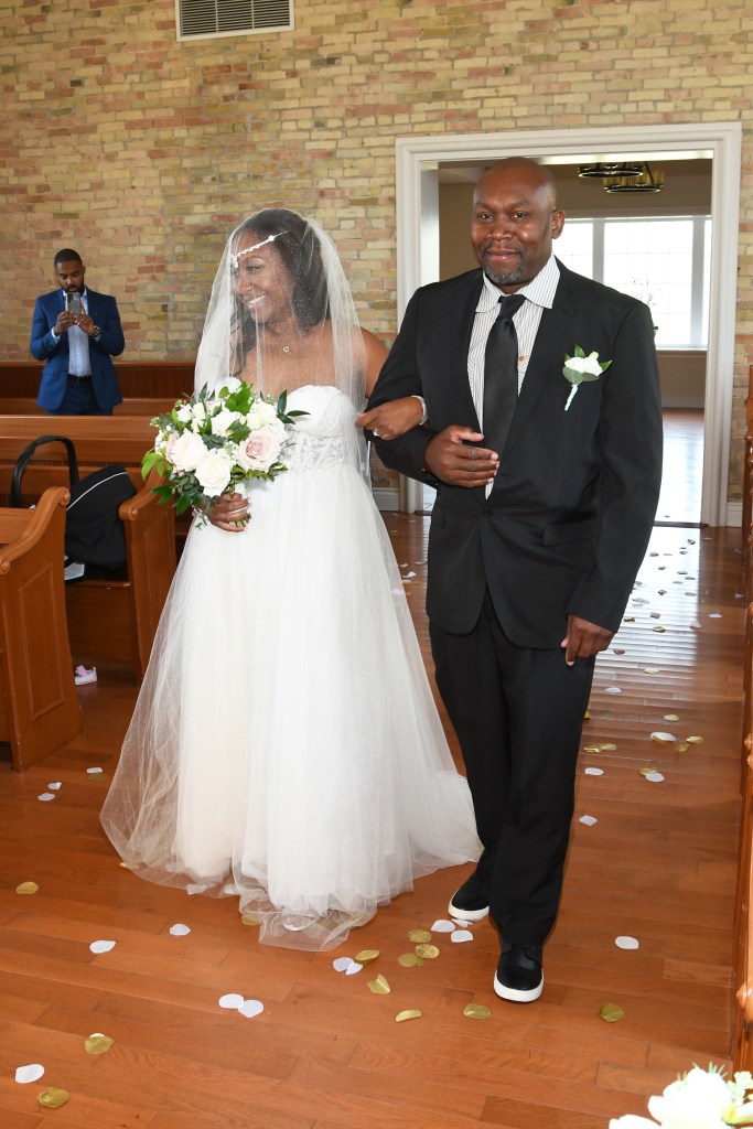 Wonderful wedding at Best Western Plus Stoneridge Inn by Columbia Photos of London Ontario