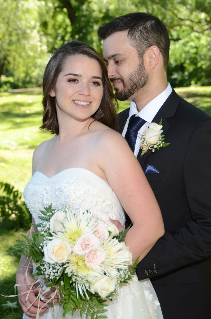 London Ontario Wedding Photographers. Wedding photographers London Ontario. Columbia Photos is wedding photography based in London Ontario. Owner and pro photographer is Phil Vanderpost.