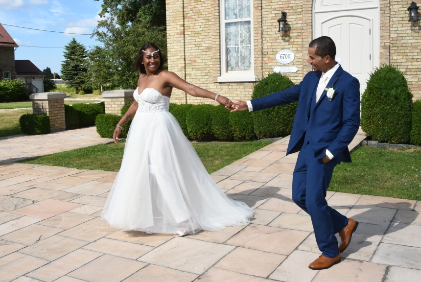 Wonderful wedding at Best Western Plus Stoneridge Inn by Columbia Photos of London Ontario