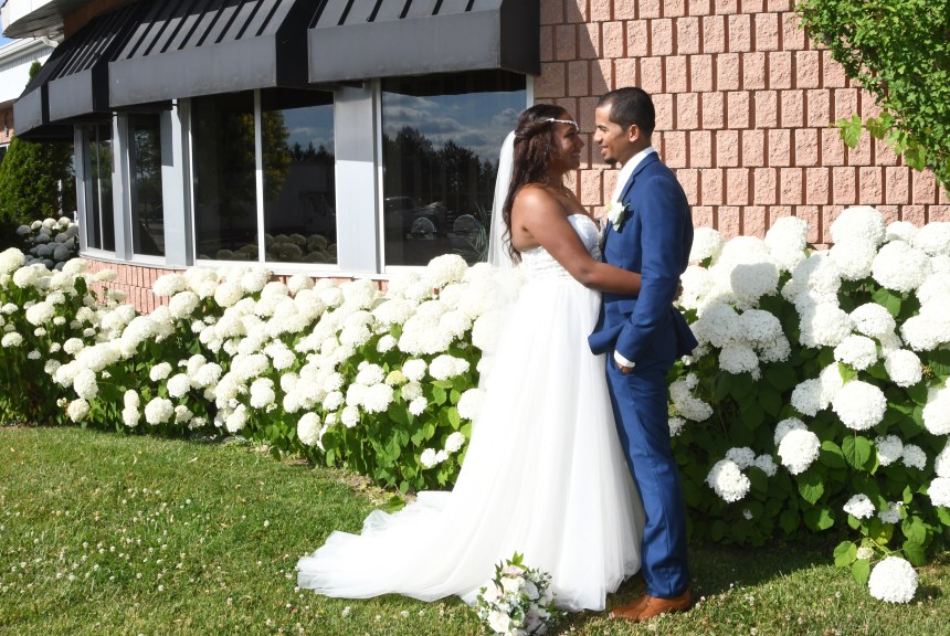 Wonderful wedding at Best Western Plus Stoneridge Inn by Columbia Photos of London Ontario