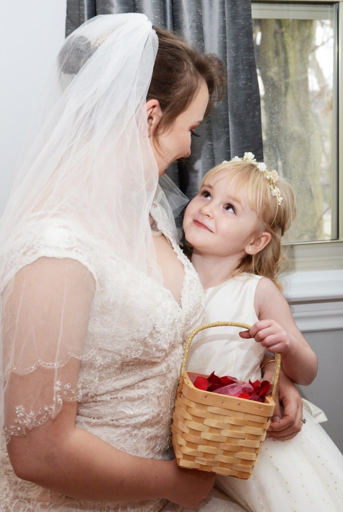 Wedding photographers London Ontario. Great country wedding photos by Columbia Photos.