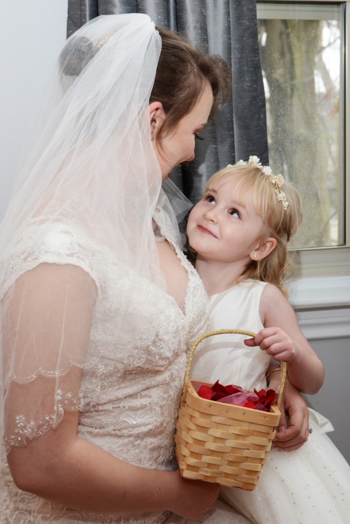 Wedding photographers London Ontario. Great country wedding photos by Columbia Photos.